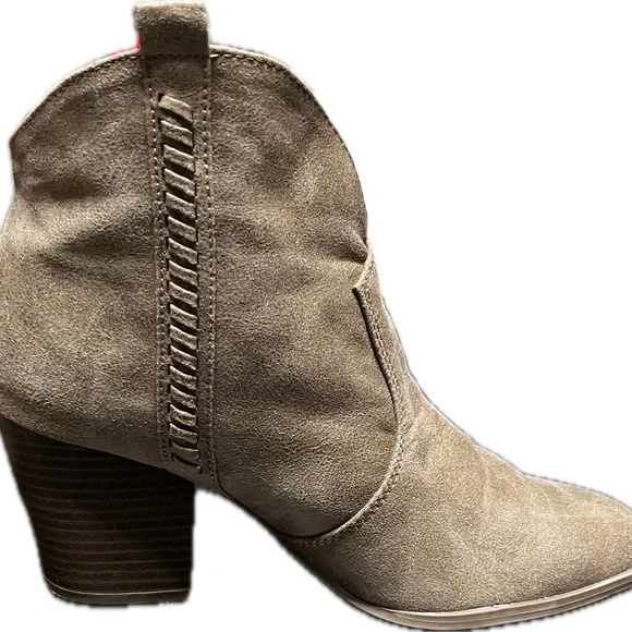 Cupid Women's Suede Ankle Boots - Taupe - 8.5 - Picture 5 of 8